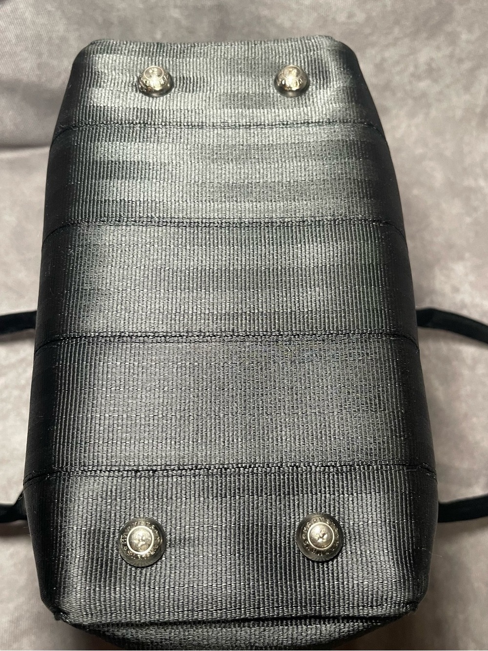 Harveys Seatbelt Bags Black Mini Marilyn Tote - VGUC - RARE - Magnetic Closure - Picture 7 of 12